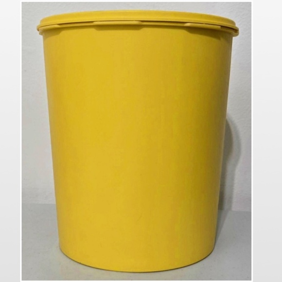 VTG 70s Tupperware Container Large Servalier Yellow Round Storage W/ Lid 1339-1 - Picture 8 of 14